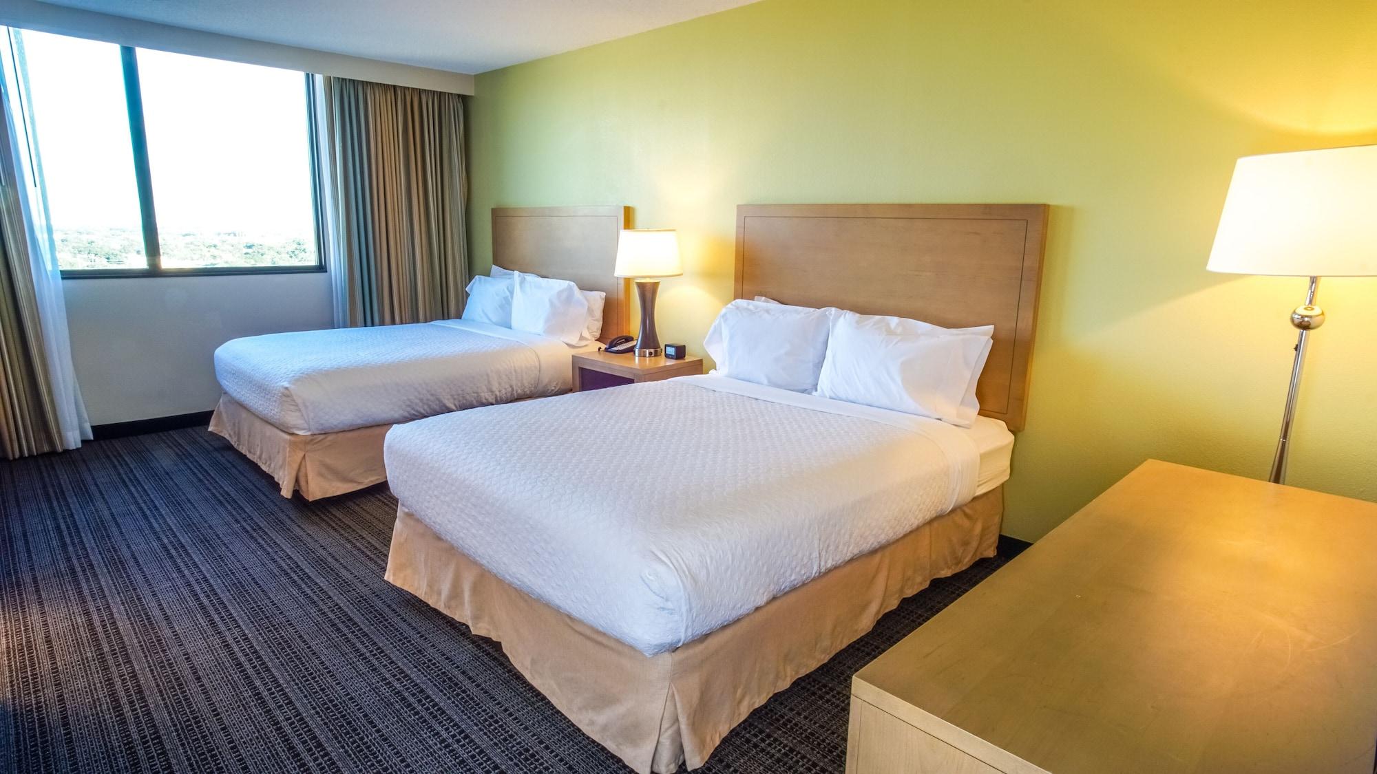 Embassy Suites By Hilton Tampa Airport Westshore Buitenkant foto