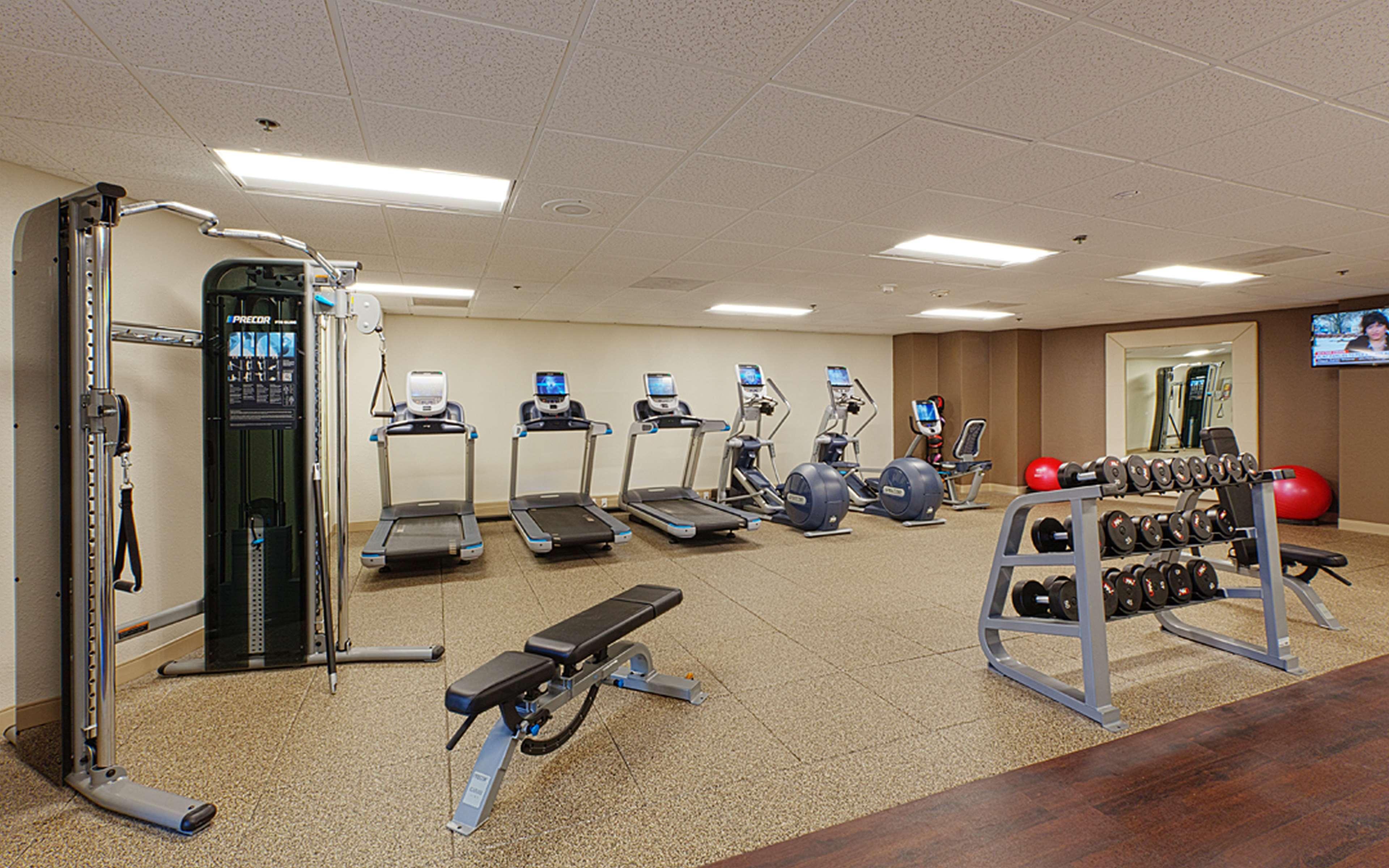Embassy Suites By Hilton Tampa Airport Westshore Buitenkant foto
