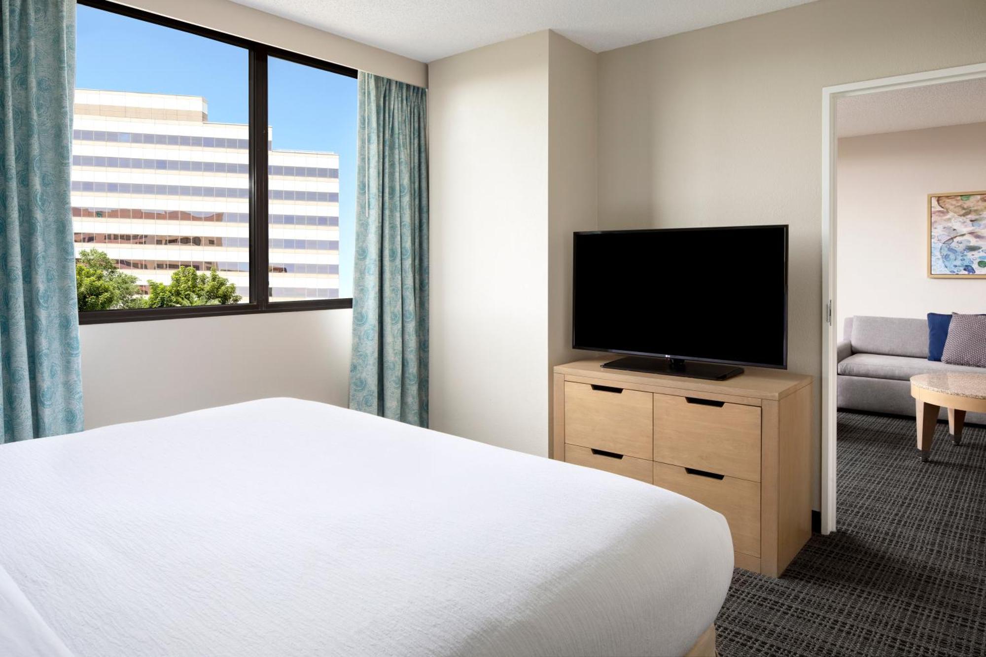 Embassy Suites By Hilton Tampa Airport Westshore Buitenkant foto
