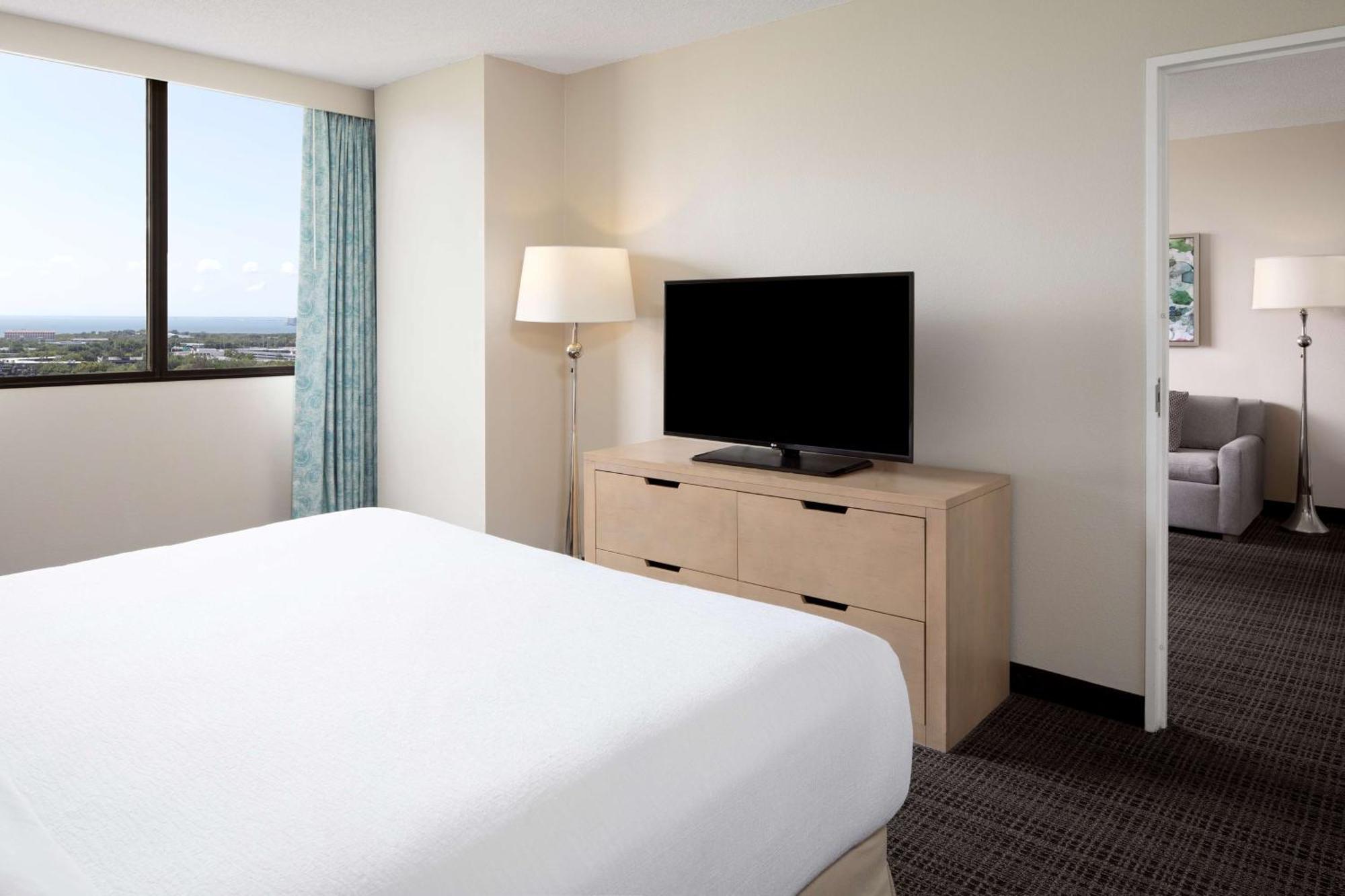 Embassy Suites By Hilton Tampa Airport Westshore Buitenkant foto