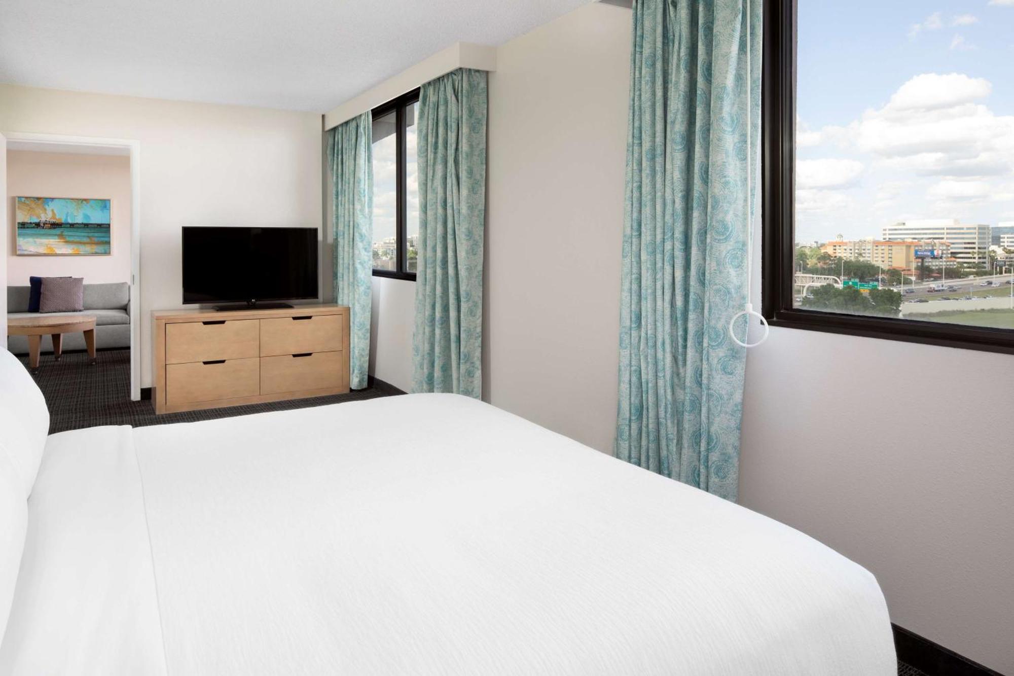 Embassy Suites By Hilton Tampa Airport Westshore Buitenkant foto