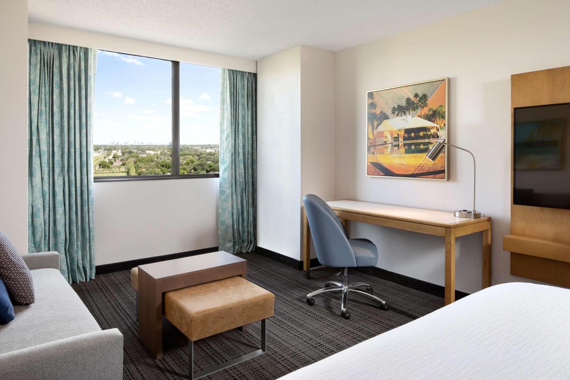 Embassy Suites By Hilton Tampa Airport Westshore Buitenkant foto