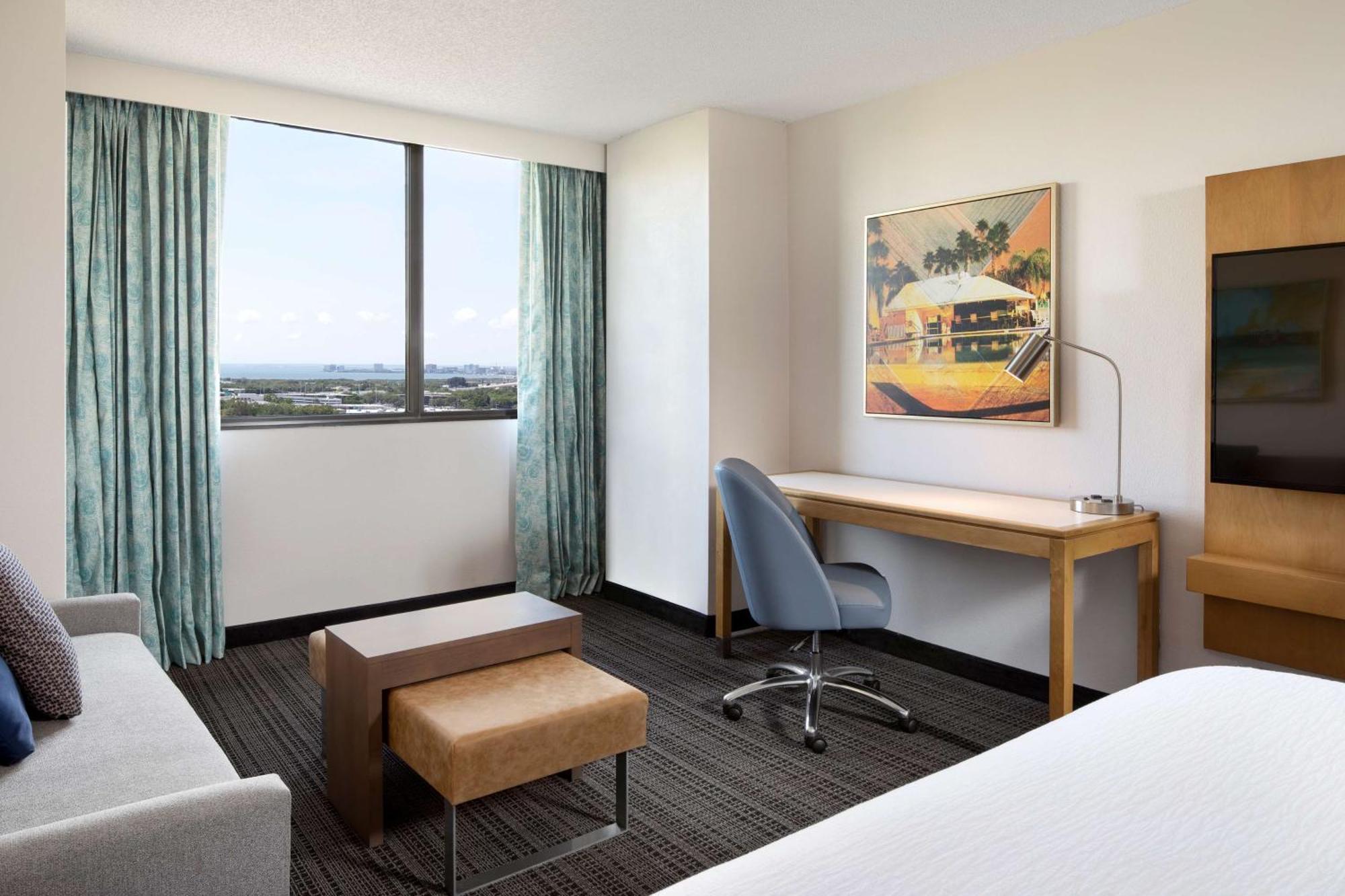 Embassy Suites By Hilton Tampa Airport Westshore Buitenkant foto