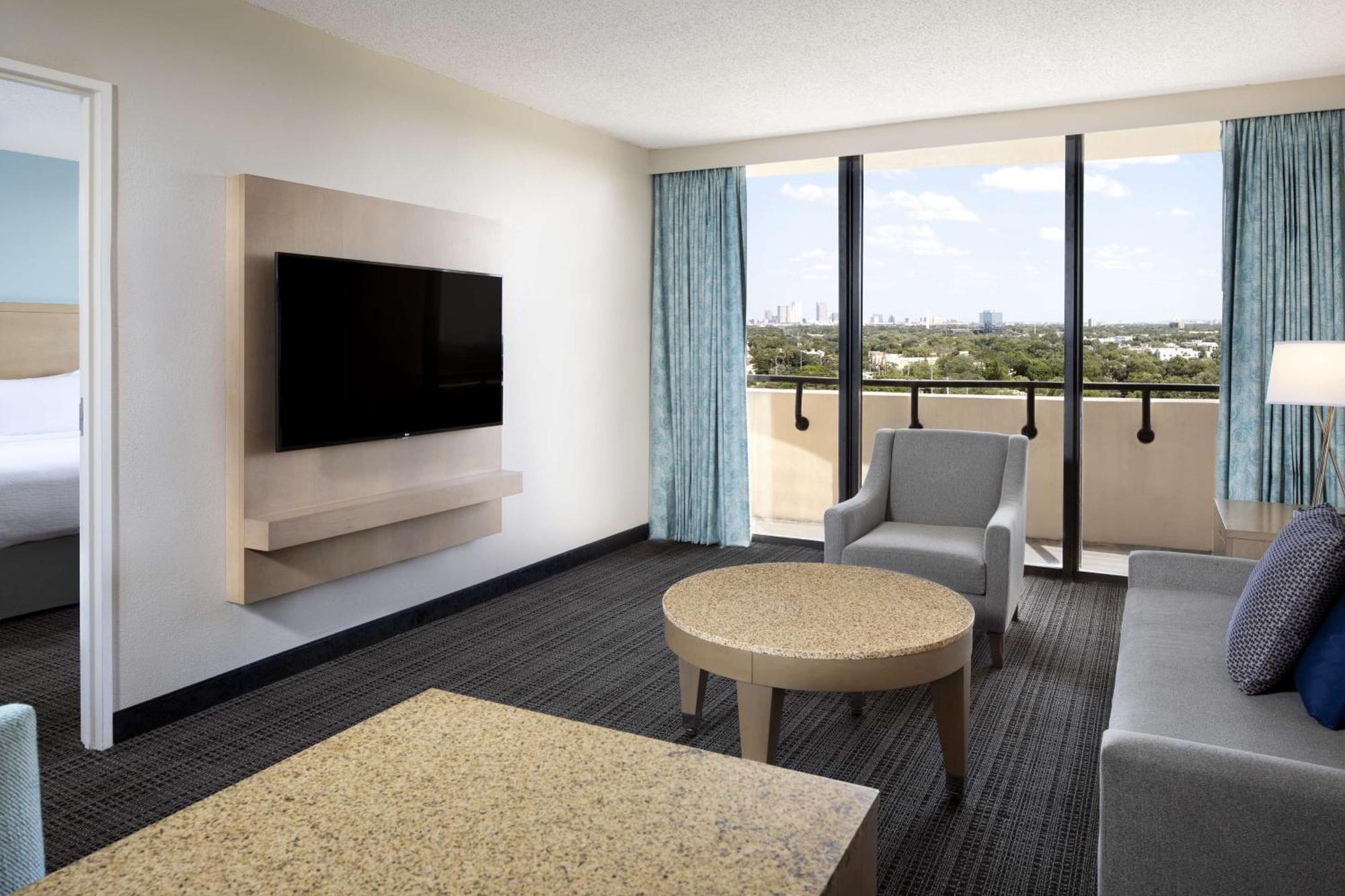 Embassy Suites By Hilton Tampa Airport Westshore Buitenkant foto