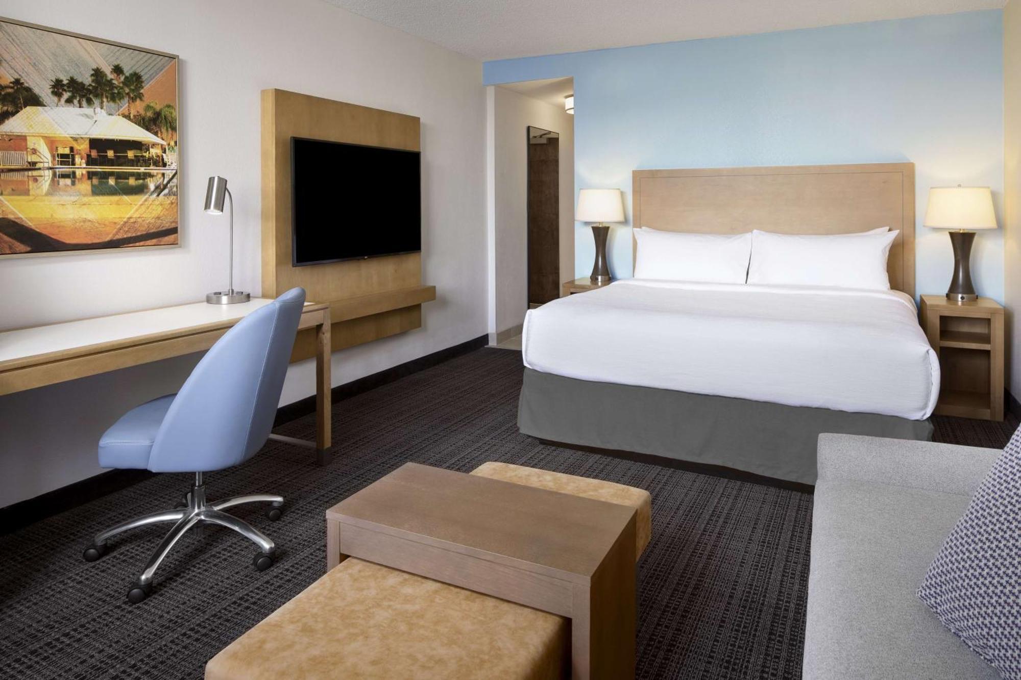 Embassy Suites By Hilton Tampa Airport Westshore Buitenkant foto